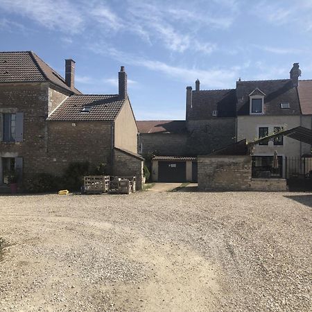 Maison De Pauline, Chablis Vineyard Prehy Bagian luar foto